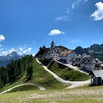 아파트 Lakes Of Fusine Three Border Area 푸시네 인 발로마나