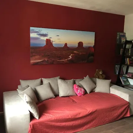 Lakes Of Fusine Three Border Area דירה