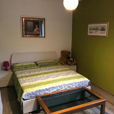 Lakes Of Fusine Three Border Area Apartment