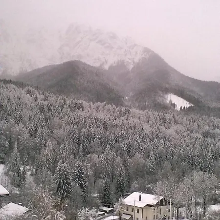 דירה Lakes Of Fusine Three Border Area