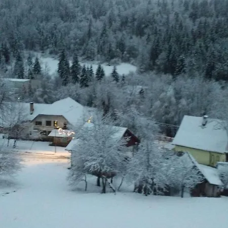 Daire Lakes Of Fusine Three Border Area *
